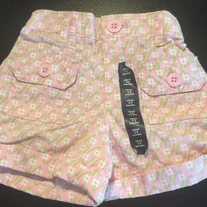 Gap shorts with button